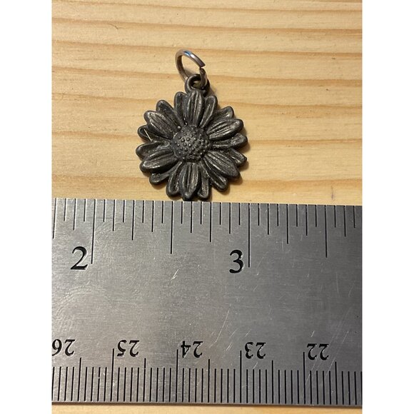 Vintage Pewter Flower Pendant Charm For Jewelry Making - Picture 2 of 3